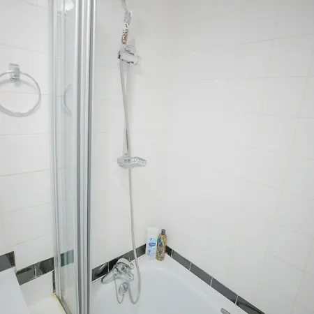 Cozy Two Bedroom At Chelsea Cloisters Hotel London Exterior photo