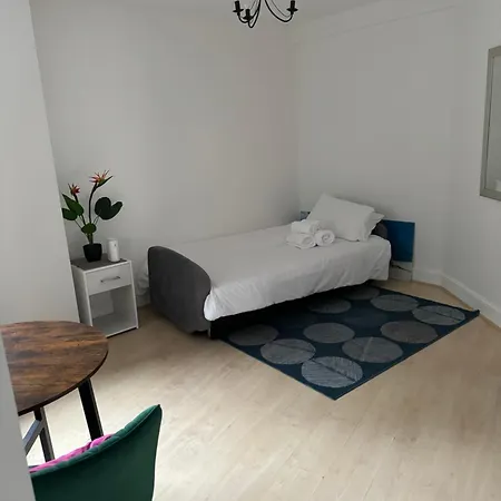 Cozy Two Bedroom At Chelsea Cloisters Hotel London Exterior photo