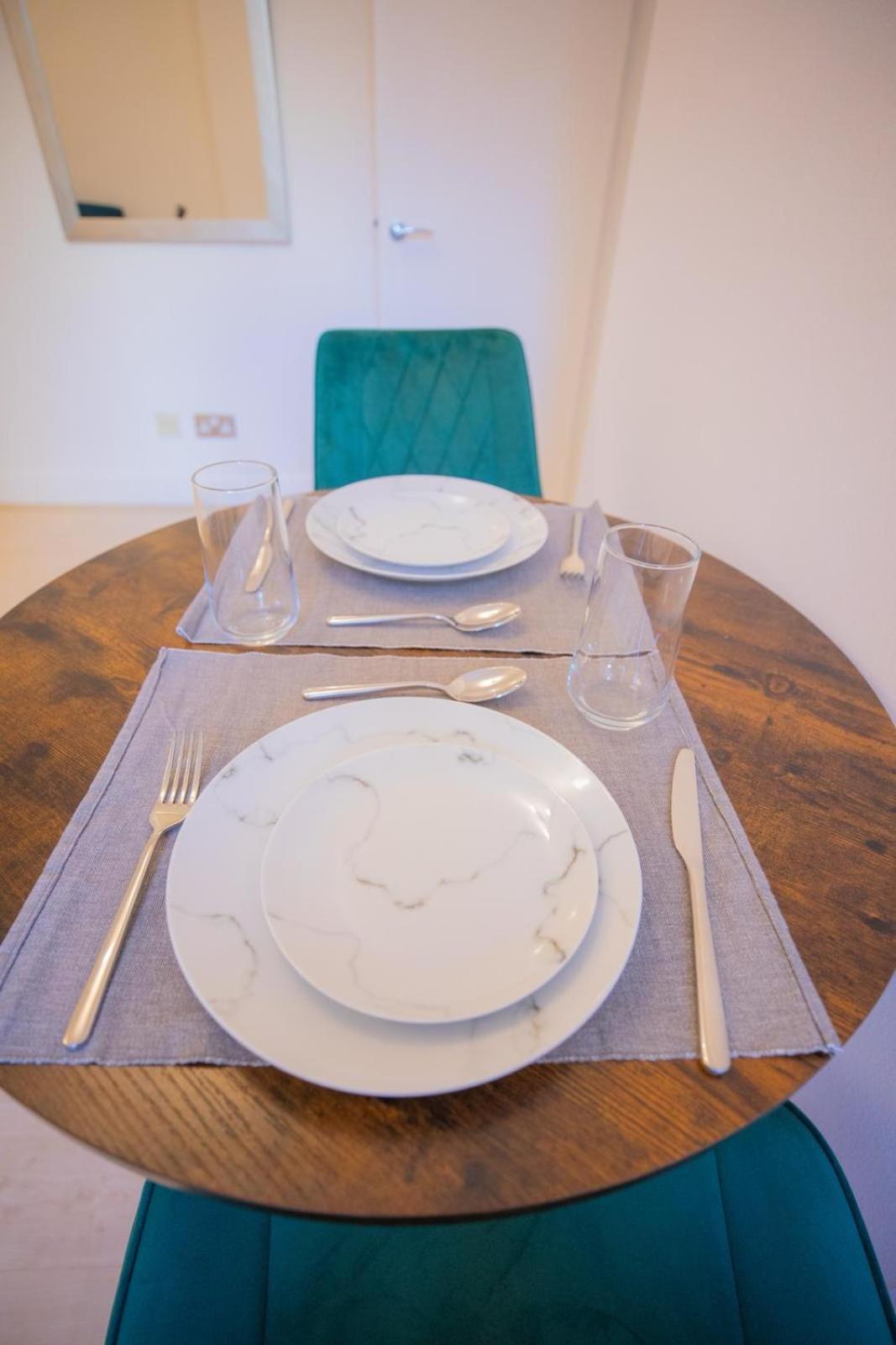 Cozy Two Bedroom At Chelsea Cloisters Appartement